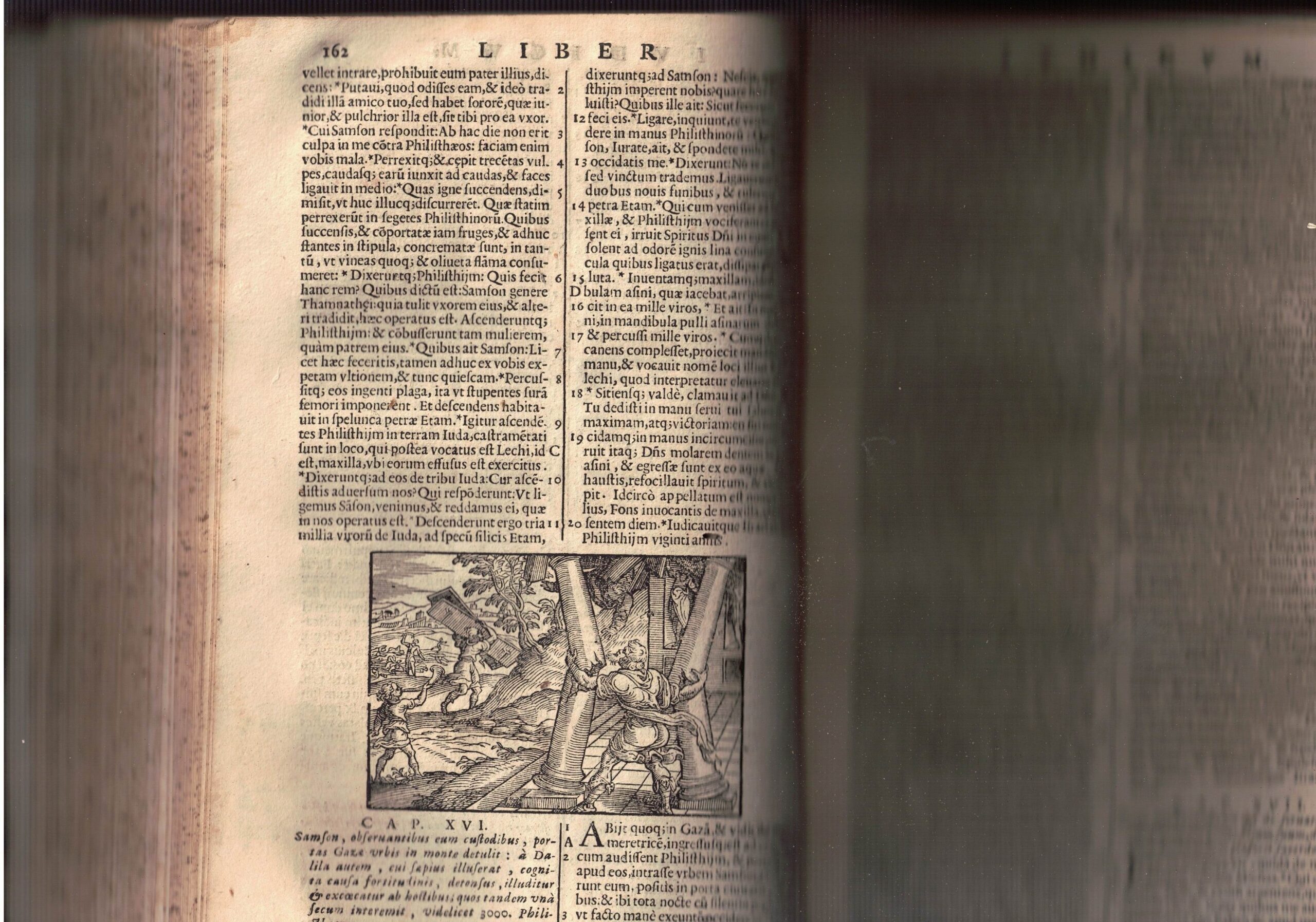 Biblia Sacra. Vulgatae editonis Sixti V et Clementis VIII Pontif. Auctoritate Edita. Versiculis distincta, et ad singula Capita Argumentisaucta, pluribusque imaginibus, ad historiarum notitiam politissime elaboratis, ornata. Indiceque epistolarum, e evangelirum locupletata. - immagine 3