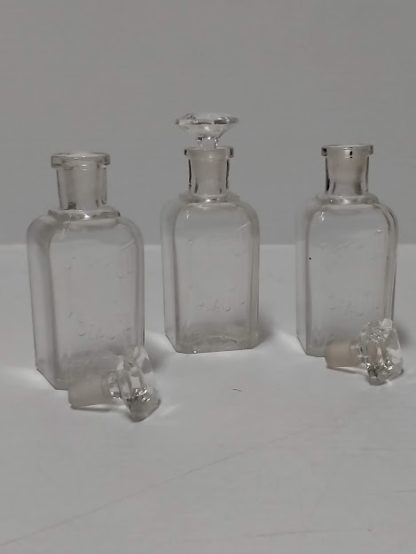 Bottiglia di profumo.Art Nouveau