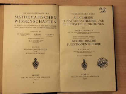 Vorlesungen über allgemeine Funktionentheorie und elliptische Funktionen .