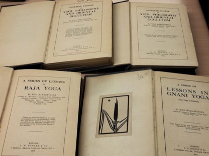 Fourteen lessons in Yogi philosophy and oriental occultism - Advanced course in Yogi philosophy and oriental occultism - A Series of lessons in raja yoga - A Series of lessons in gnani yoga.