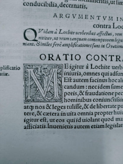 Isocratis orationes omnes, quae quidem ad nostram aetatem pervenerunt, una et viginti numero, una cum novem eiusdem epistolis è graeco in latinum conversae, per Hieronynum Uvolfium Oetingensem.