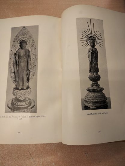 Buddhastatuen. Urstrung und formen der Buddhagestalt. Mit. 1, 52 photographien auf 48 taffeln und 20 abbildungen im text.