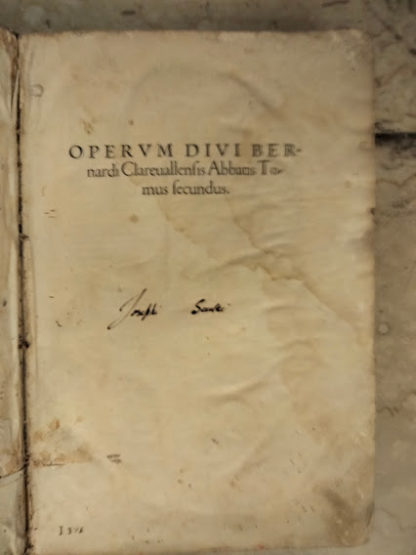 Divi Bernardi, religiosissimi Ecclesiae doctoris, ac primi Calrevallensis coenobij Abbatis, Opera, quae quidem colligi undequaque in hunc usque diem potuere, omnia: Accuratiore, quam unquam antea, recognituone, ac solerti ad vetustiorum exemplarium fidem collatione, integritati suae restituta. Quantum verò hac nostra editione, ultra superiores omnes, sit praestitum, tum ex Praefatione, tum Operum catalogo, lectori pio licebit cognoscere.